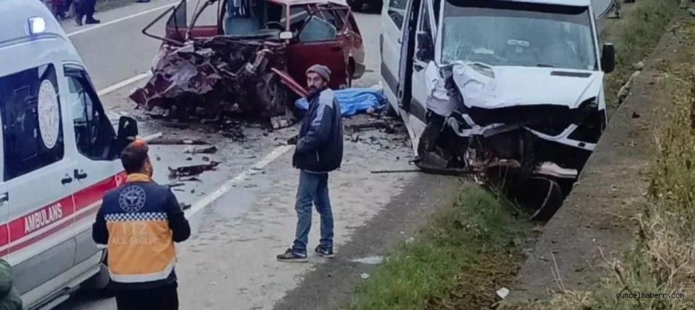 Ordu’da otomobil ile minibüs çarpıştı: 2 ölü, 1 yaralı
